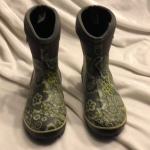 Women’s Size 9 Bogs - worn once
